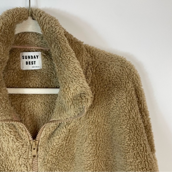 Aritzia Sunday Best Mockneck Fuzzy Zip Up Jacket Teddy Fleece Tan - Picture 5 of 11